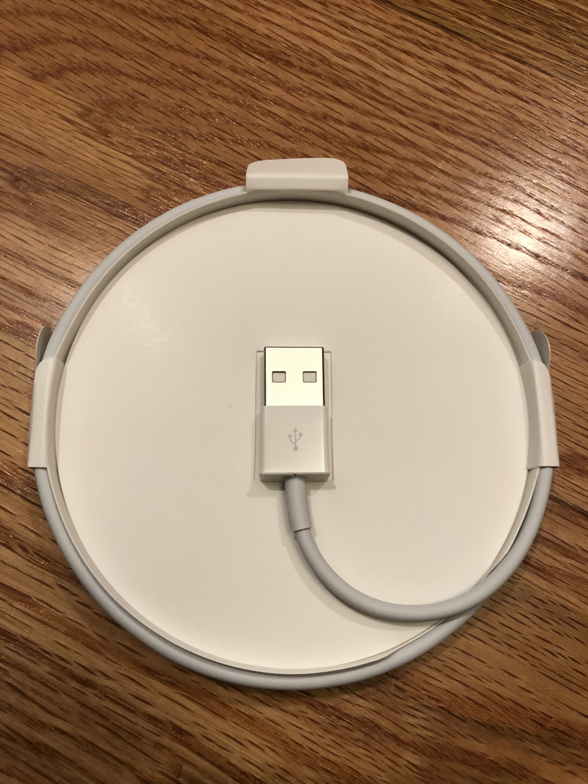 Wireless Earbuds Buying Guide 2026: Fit, ANC, Battery, and Daily Charging Setup